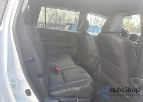 2022 Honda Passport Trail Sport z USA, uszkodzony, nr VIN 5FNYF8H69NB015131